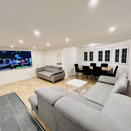 Luxury For Wef And Küblis